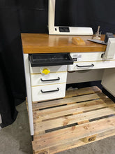Laden Sie das Bild in den Galerie-Viewer, Freuding Einzelarbeitsplatz, Arbeitstisch, Arbeitsplatz, Labortisch