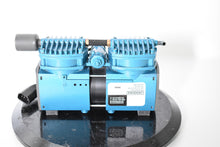 Laden Sie das Bild in den Galerie-Viewer, Vita  Vakuumpumpe