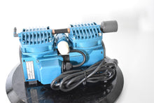 Laden Sie das Bild in den Galerie-Viewer, Vita  Vakuumpumpe