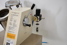 Laden Sie das Bild in den Galerie-Viewer, Heraeus Kulzer, GL-G 97 Druck Gießgerät mit Vakuumpumpe &amp; Zubehör